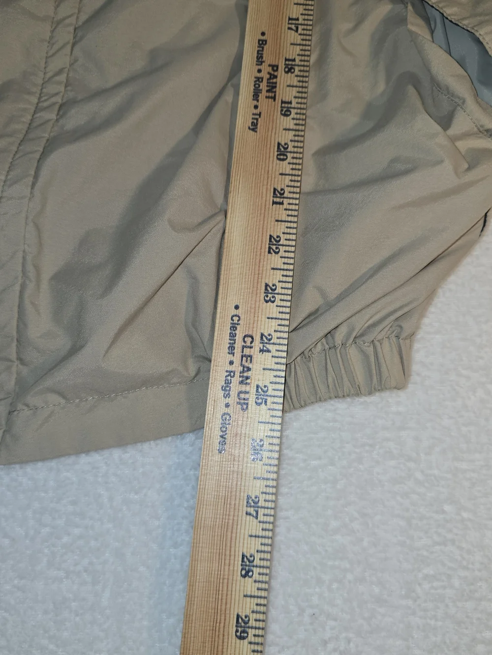 VTG Saratoga Sport Windbreaker With Chevron Emblem Mens Size Large Made In USA